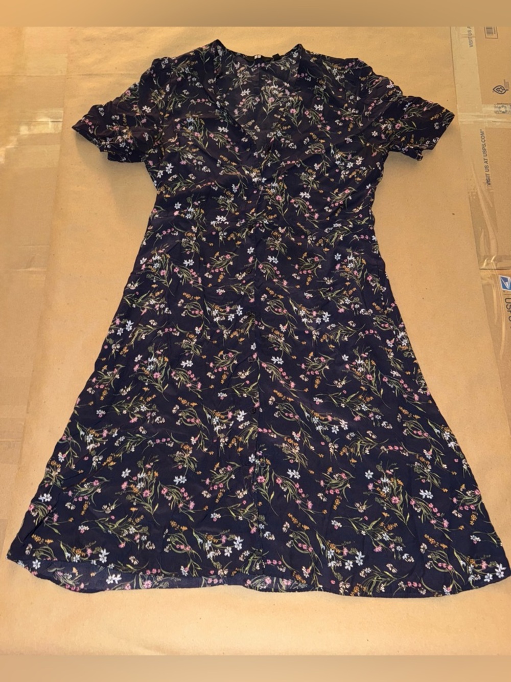 Uniqlo Front Button Navy Floral Dress Size Medium Biz Casual Feminine Preppy